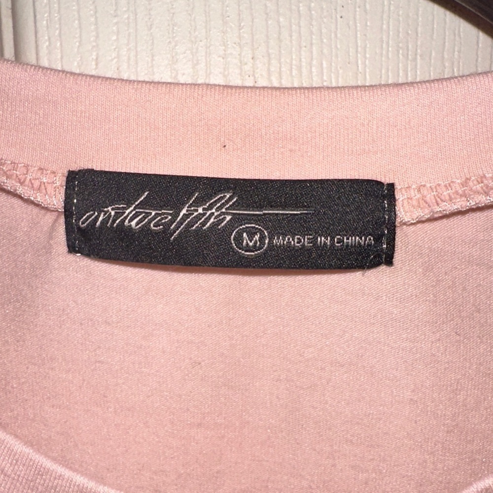 OntWelfth Size Medium Pink embroidered jeweled candy heart Valentine’s shirt - Picture 2 of 8
